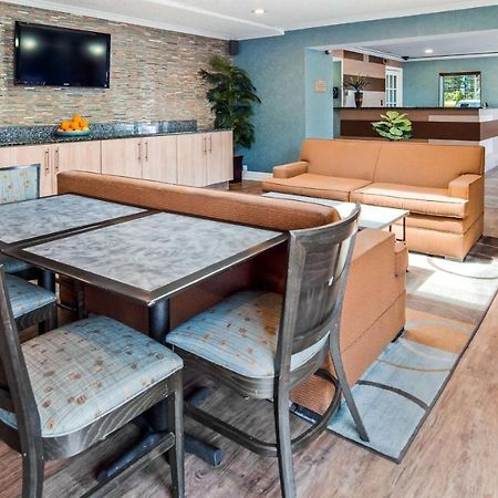 Best Western Leisure Inn Лейквуд Экстерьер фото