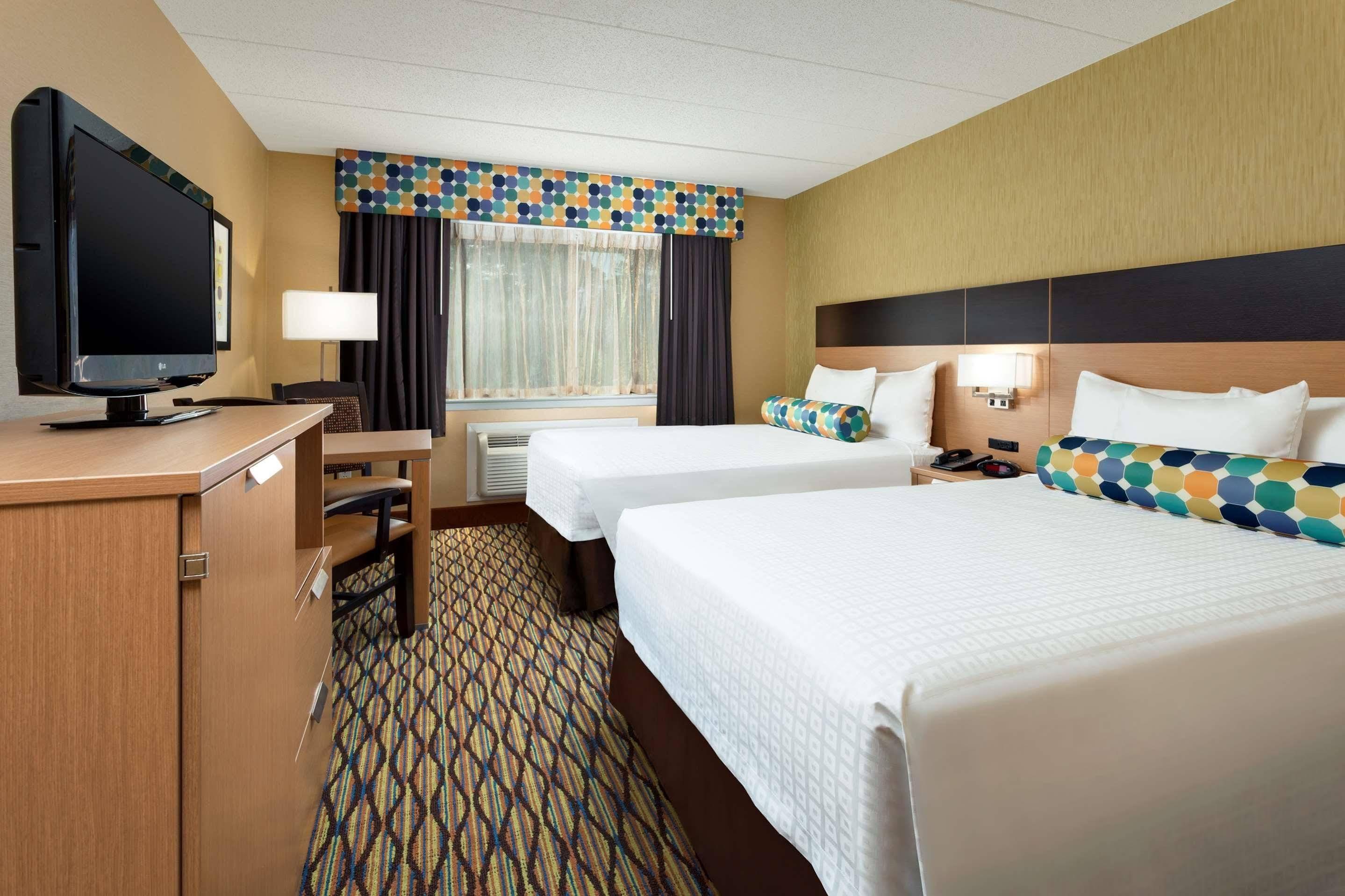 Best Western Leisure Inn Лейквуд Экстерьер фото