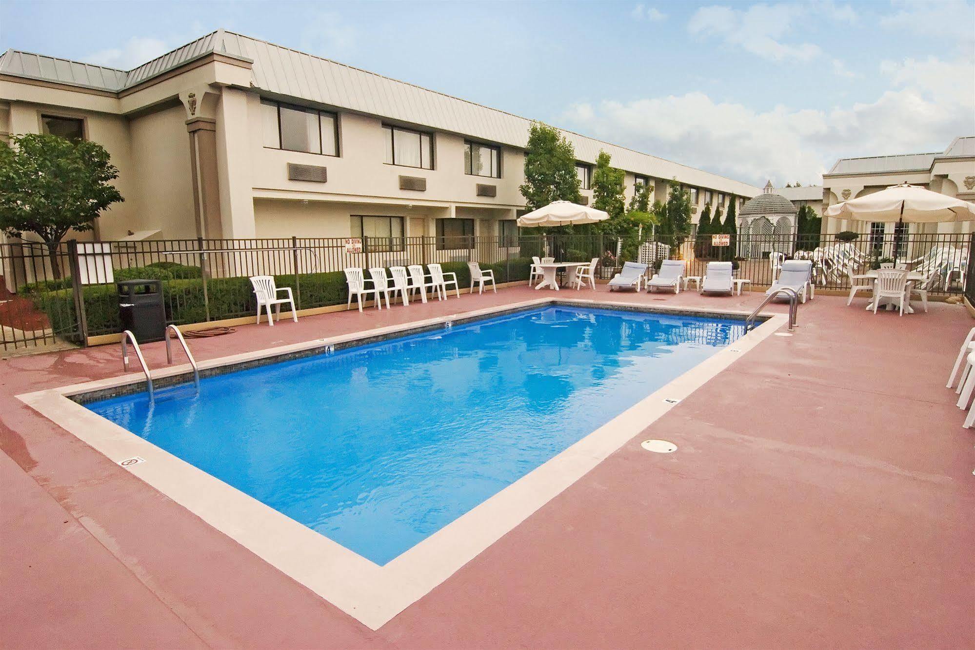 Best Western Leisure Inn Лейквуд Удобства фото